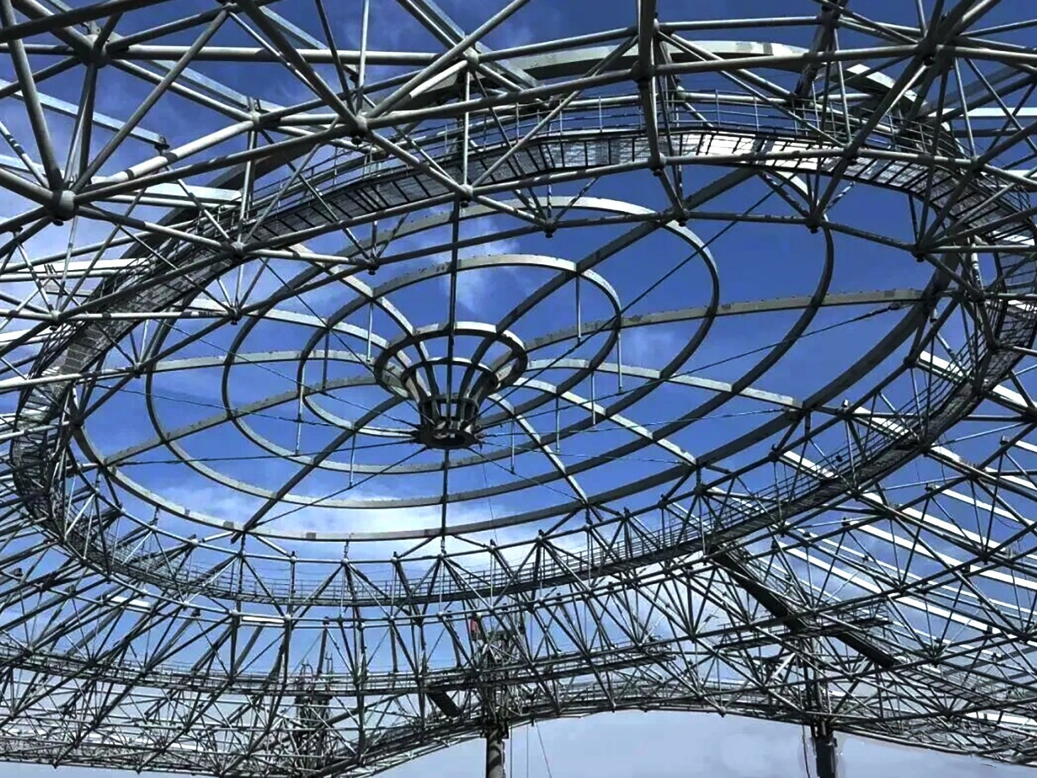 歐維姆助力全球首個全碳纖維拉索張弦結構落地
